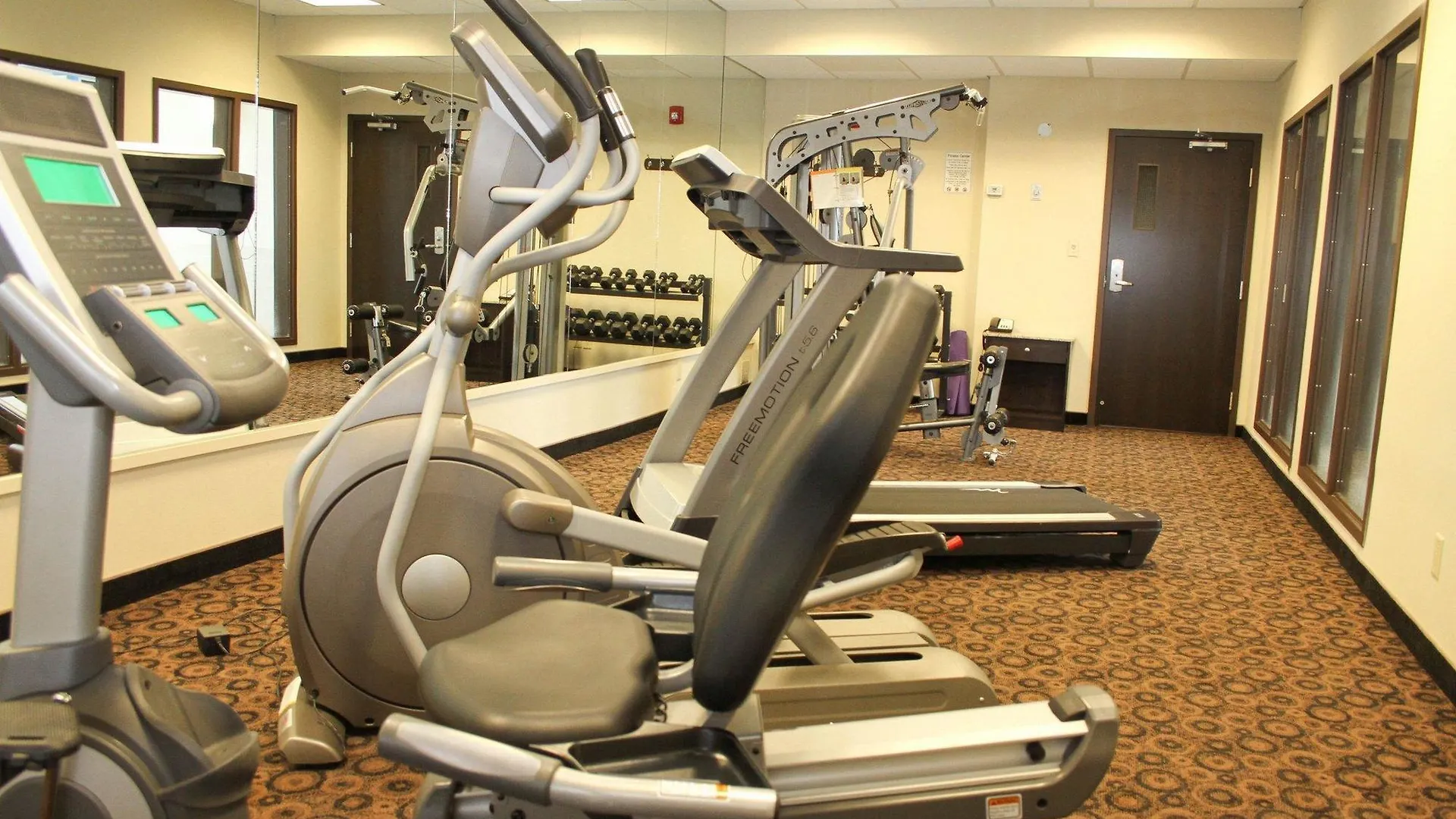Best Western Plus South Edmonton Inn & Suites Hotel