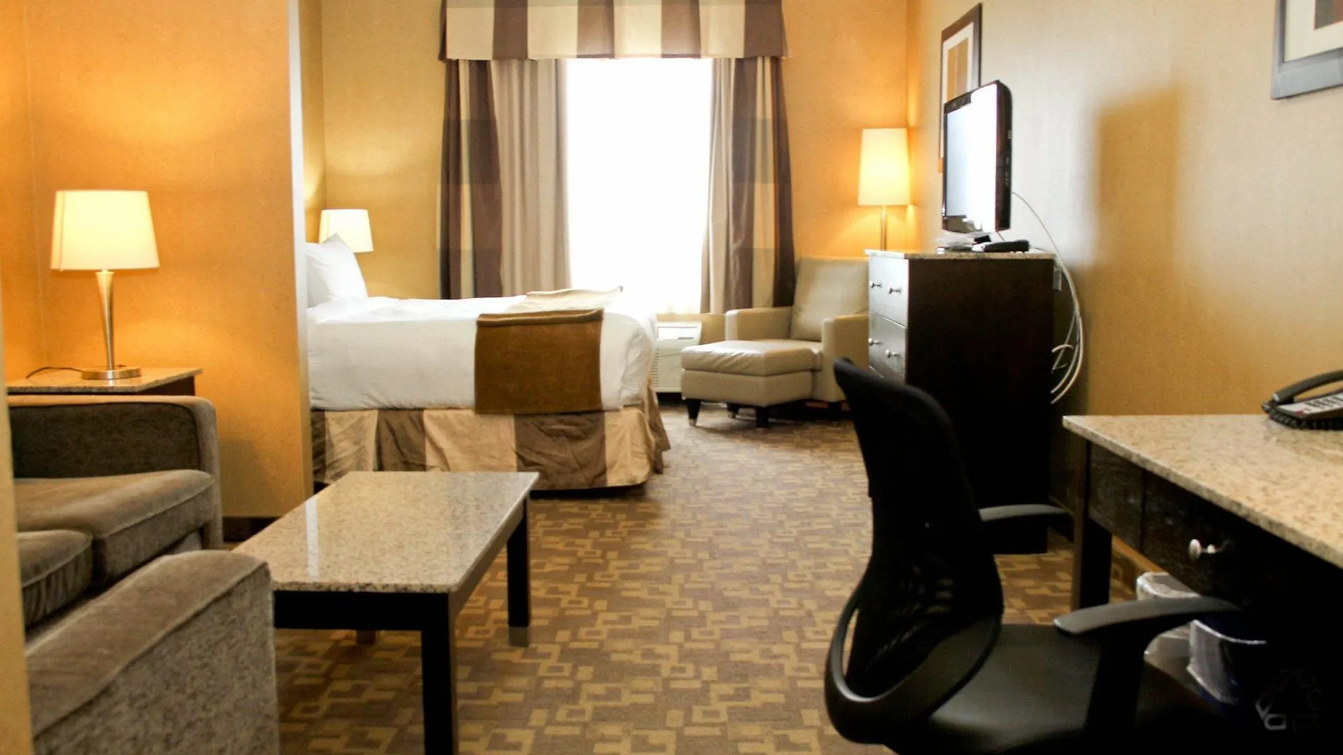 Best Western Plus South Edmonton Inn & Suites Hotel