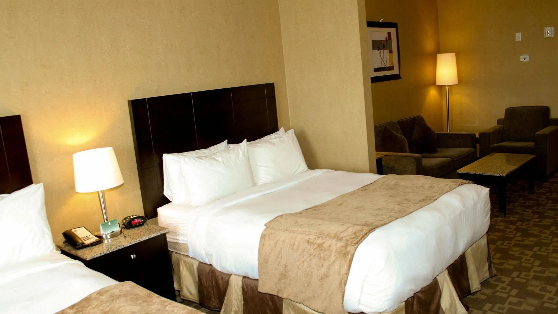 Best Western Plus South Edmonton Inn & Suites 3*,